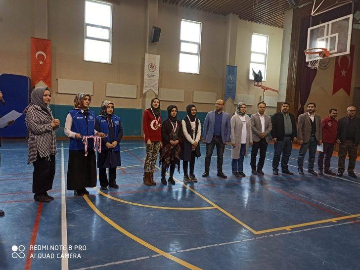 Siverekli öğrenciler tiyatro yarışmasında il birincisi oldu G4