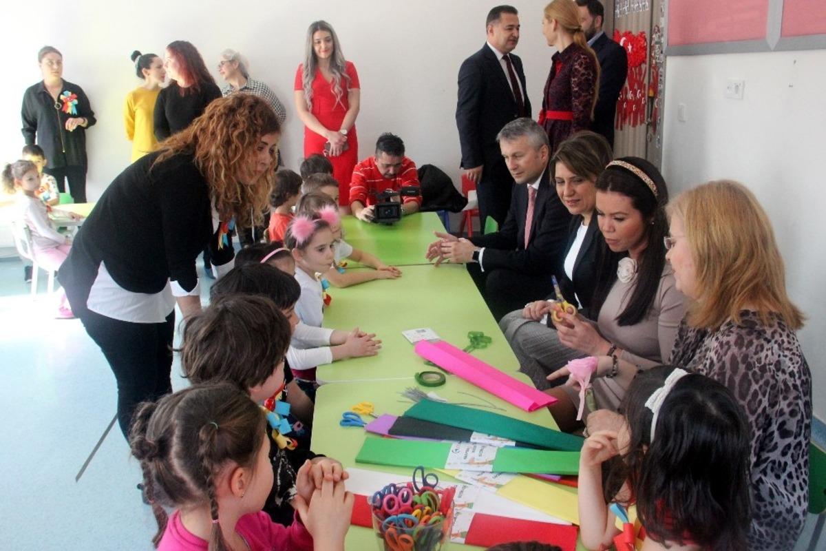 Bulut G&uuml;nd&uuml;z Bakımevi &ccedil;ocukları Rumen k&uuml;lt&uuml;r&uuml;yle tanıştı