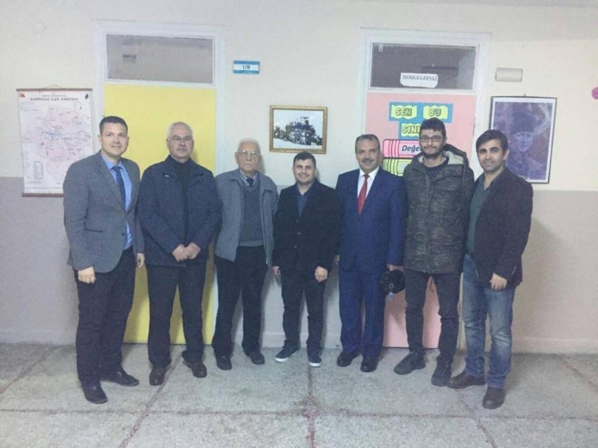 &Ccedil;ektirdiği fotoğrafları 62 yıl sonra okula teslim etti