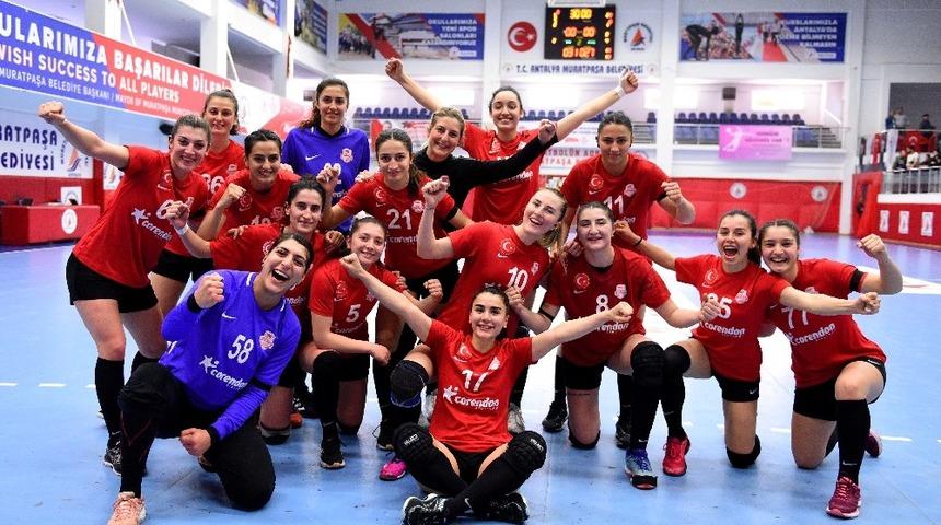 Kadın Hentbol Takımı Görele’den mutlu döndü