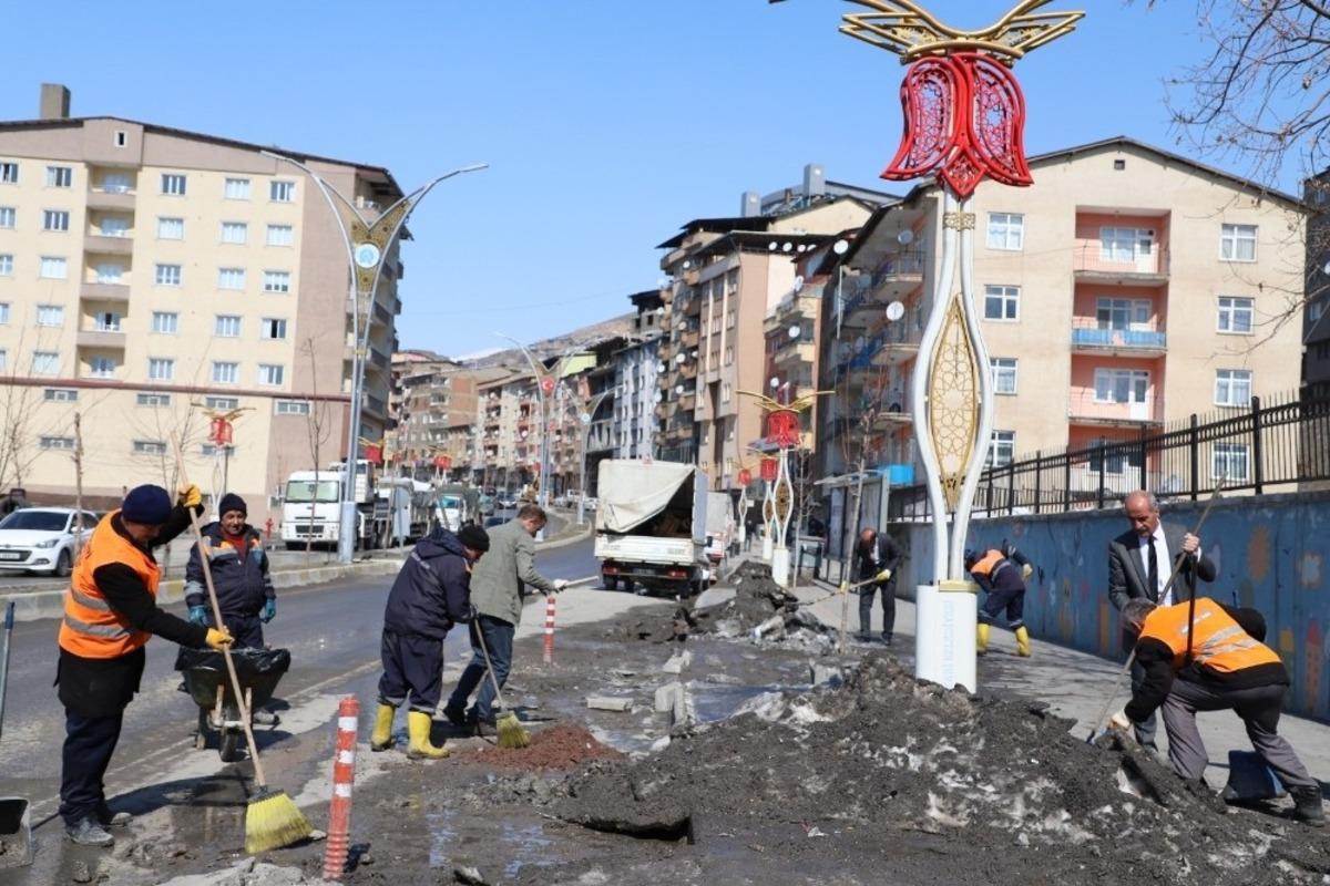 Hakkari Belediyesinden bahar temizliği