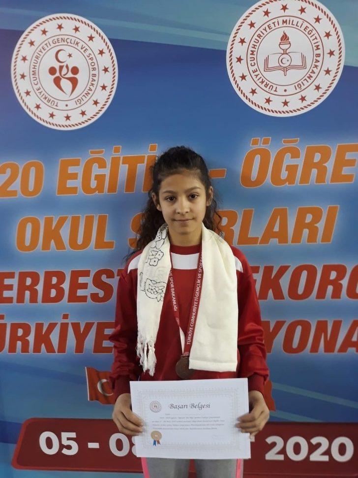 Kepezli güreşçilerin sırtı yere gelmiyor G4