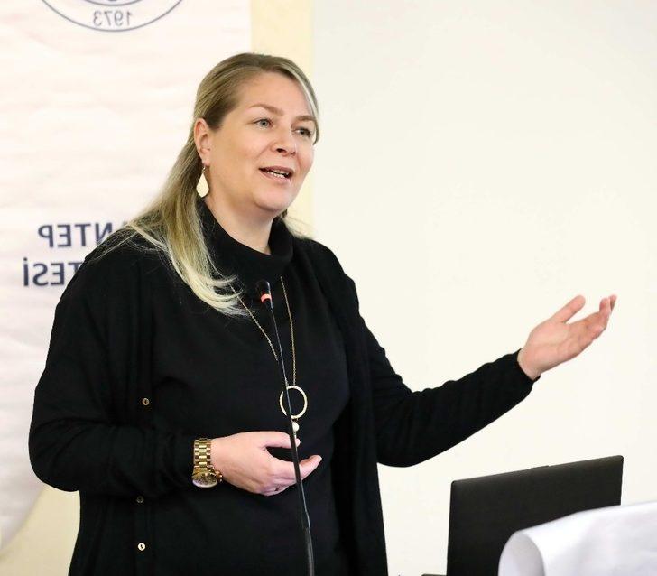 GAÜN’de ‘İş Hayatında Kadının Gücü’ etkinliği G3