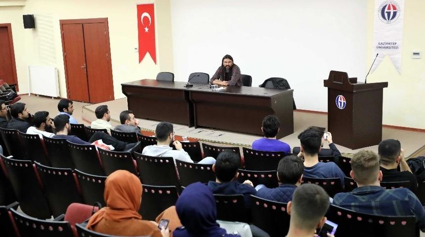 GA&Uuml;N&rsquo;DE &lsquo;Tecr&uuml;be Paylaşımı Ve İş Hayatına Hazırlık&rsquo; konferansı