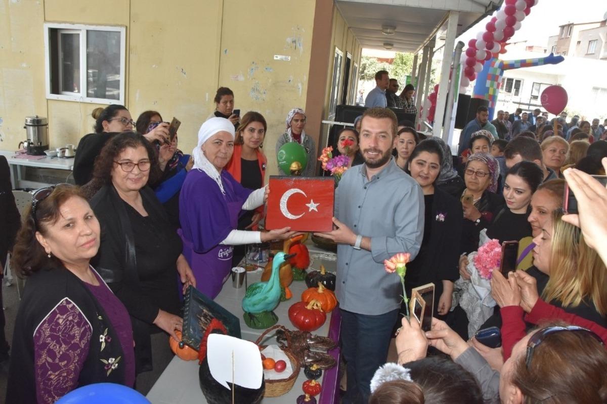 D&uuml;nya emek&ccedil;i kadınlar g&uuml;n&uuml;nde kadın emeği ve k&ouml;yl&uuml; pazarı a&ccedil;ıldı