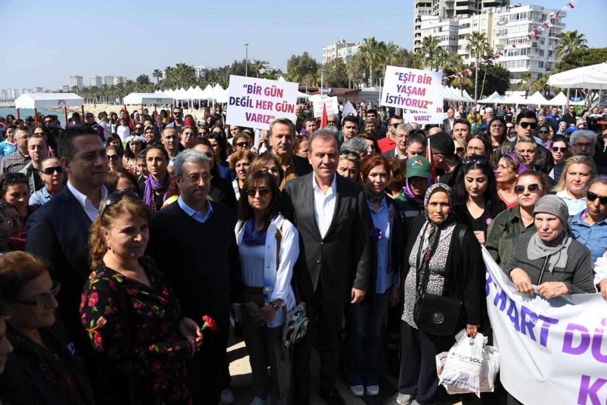 Mersinli kadınlar &rsquo;emekteyiz&rsquo; etkinliğinde buluştu