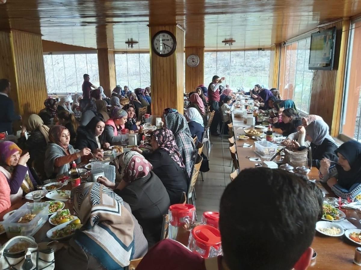 Ağrı Belediyesi Kadınlar G&uuml;n&uuml; etkinliği d&uuml;zenledi