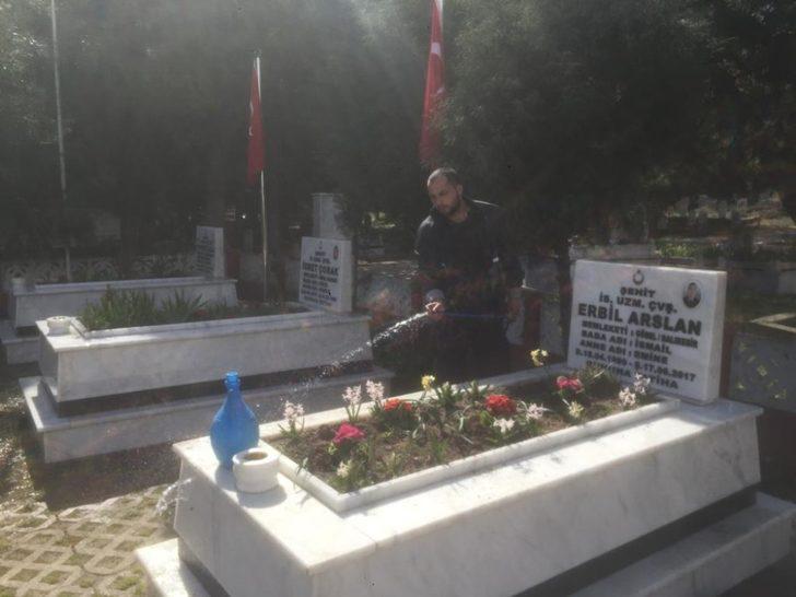 Susurluk’ta şehitlerin mezarları temizlendi G3