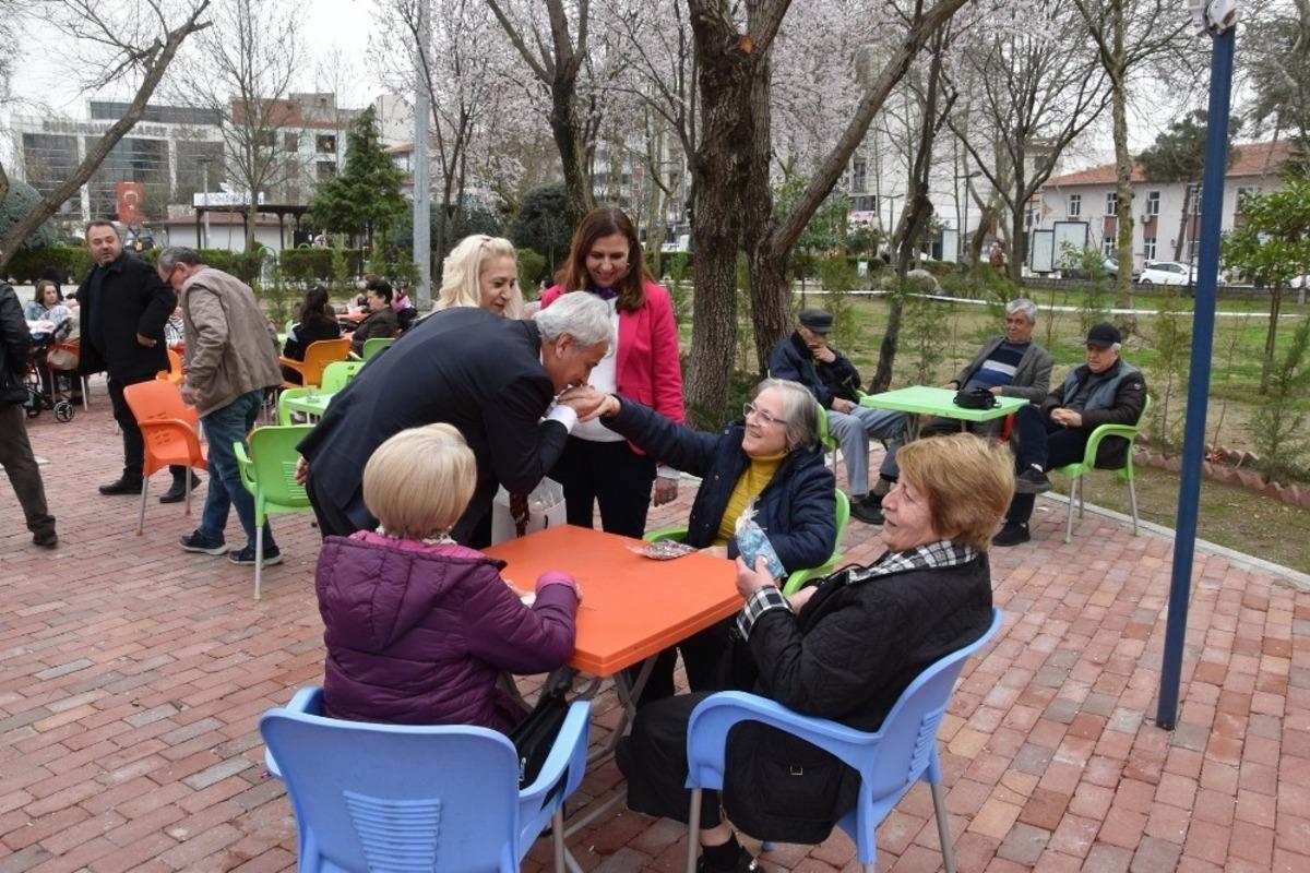Başkan G&uuml;ney&rsquo;den kadınlara anlamlı hediye