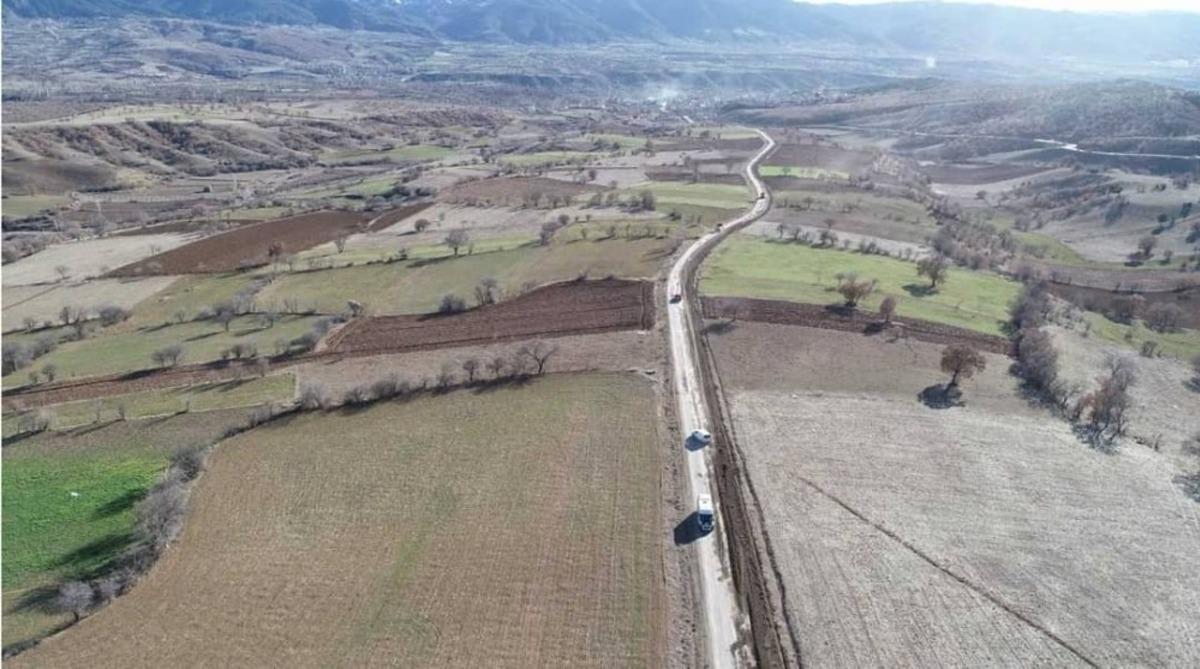 Hamam&ouml;z&uuml;&rsquo;ndeki k&ouml;y yollarına bakım