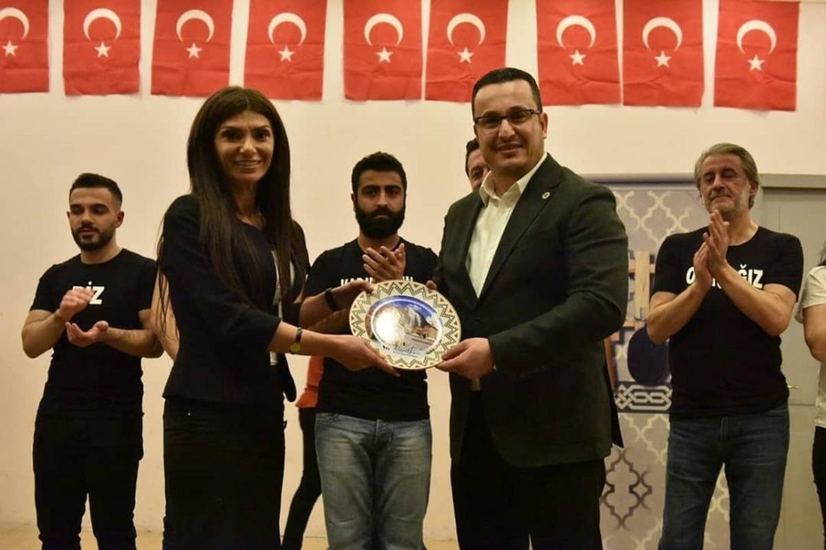 Mustafakemalpaşa&rsquo;da &lsquo;Sesimi Duyuramadım&rsquo; oyunu sahnelendi