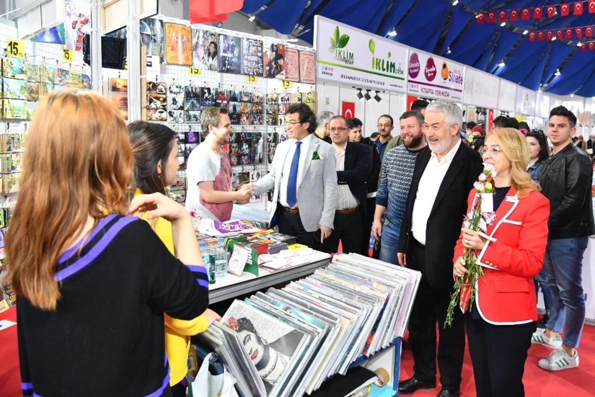 10 g&uuml;n s&uuml;ren fuara 311 yayınevi, 32&rsquo;si yerel toplam 192 yazar katıldı.