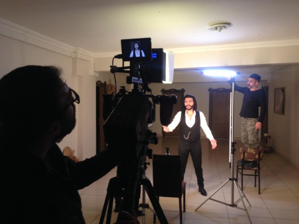 Avrupa&rsquo;da bir Oltulu &lsquo;Can Erzurum&rsquo; diyecek