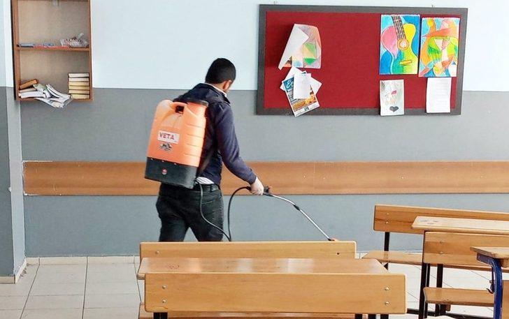Edremit’te okullar dezenfekte ediliyor G4