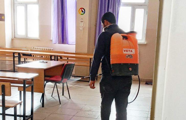 Edremit’te okullar dezenfekte ediliyor G5