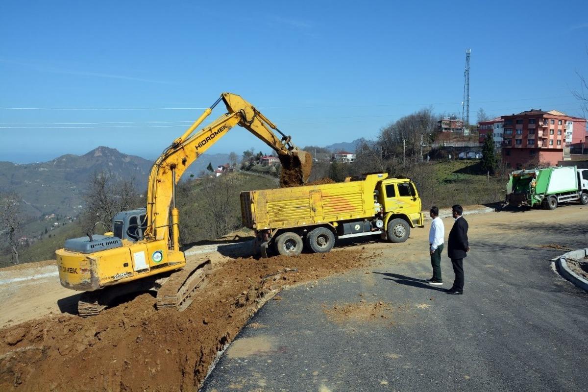 Yeni M&uuml;ft&uuml;l&uuml;k binasının temel kazısı başladı