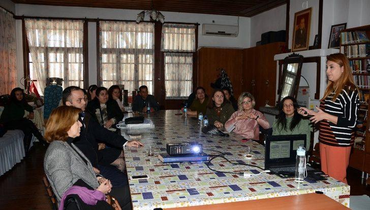 Ebeveynlere ’Çocuğa Sınır Koyma’ eğitimi G1