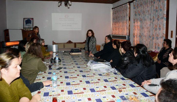 Ebeveynlere ’Çocuğa Sınır Koyma’ eğitimi G4