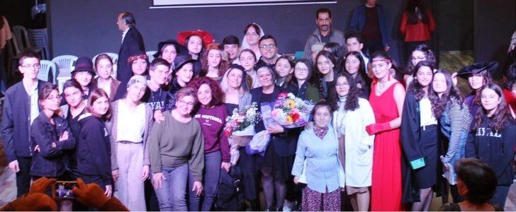 AYAL öğrencilerinden “Kadınoloji” G1