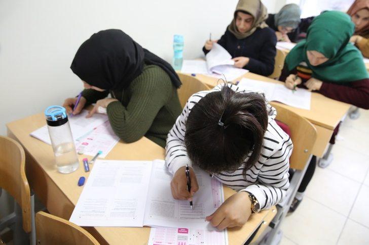 Seviyelerini deneme sınavları ile ölçüyorlar G2