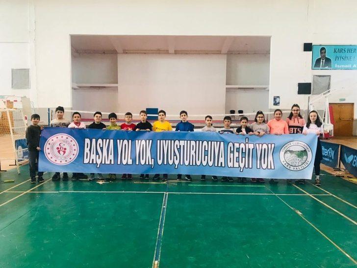 Kars’ta Badminton turnuvasında uyuşturucuya dikkat çekildi G2