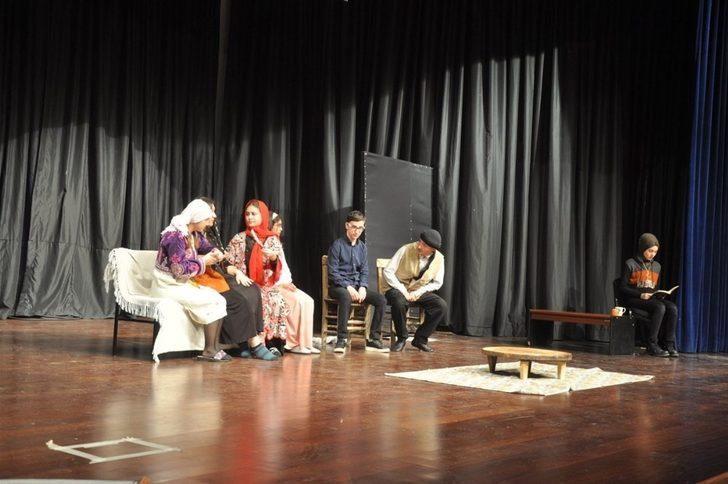 Gençler hayallerini sahneye taşıdı G4