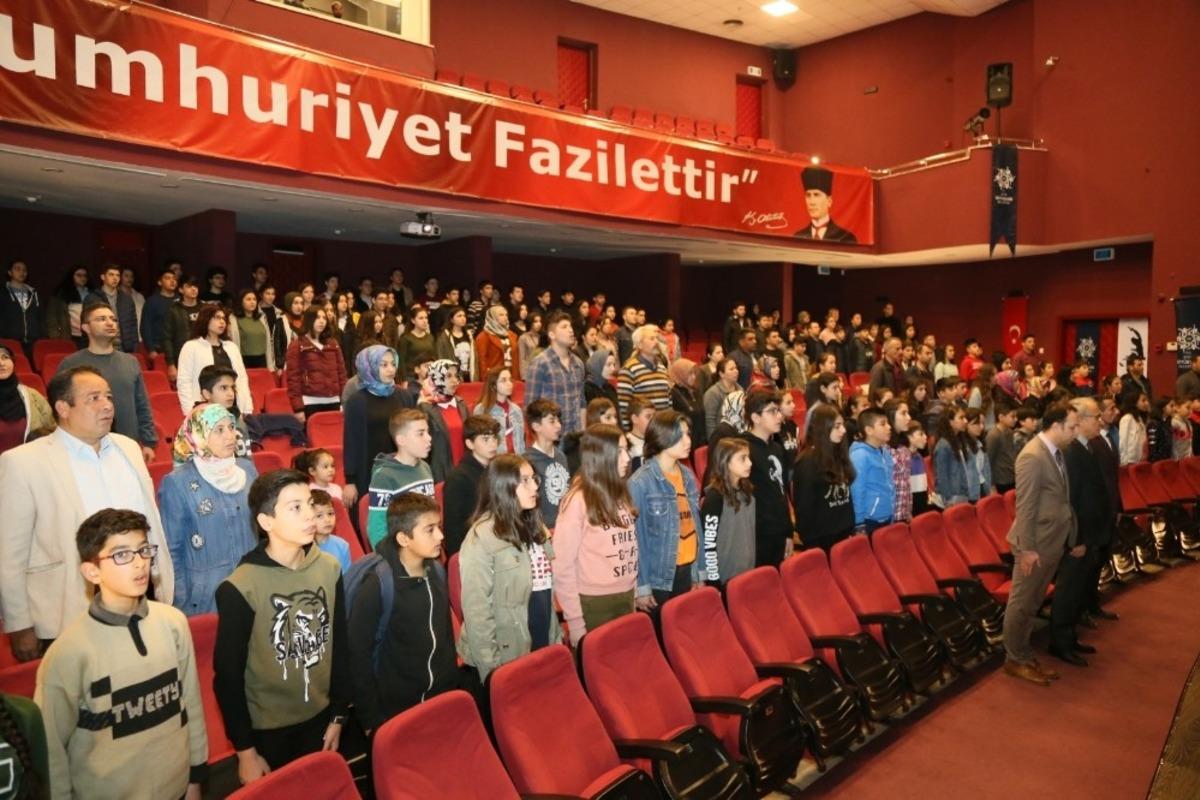 Aydınlı &ccedil;ocuklar bilgi yarışmasıyla hem eğlendi hem &ouml;ğrendi