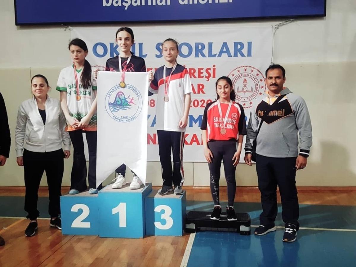 Kepsut&rsquo;lu bilek g&uuml;reş&ccedil;ilerinden başarı