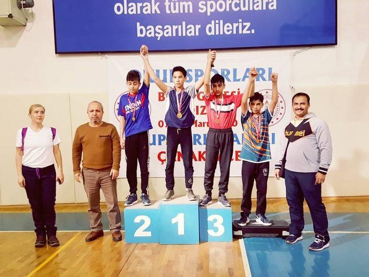 Kepsut’lu bilek güreşçilerinden başarı G4