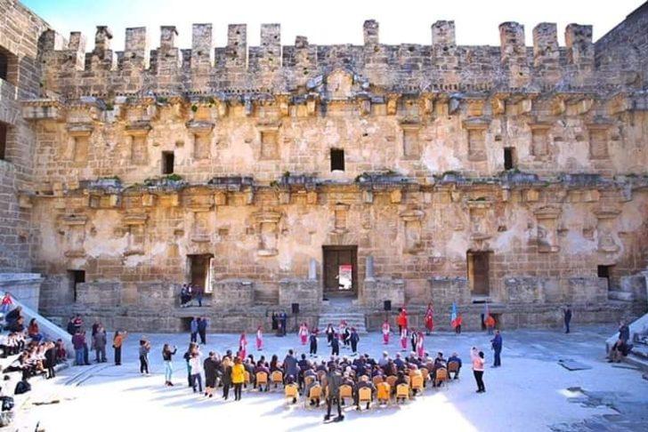 Aspendos Tiyatrosunda Atatürk coşkusu G2