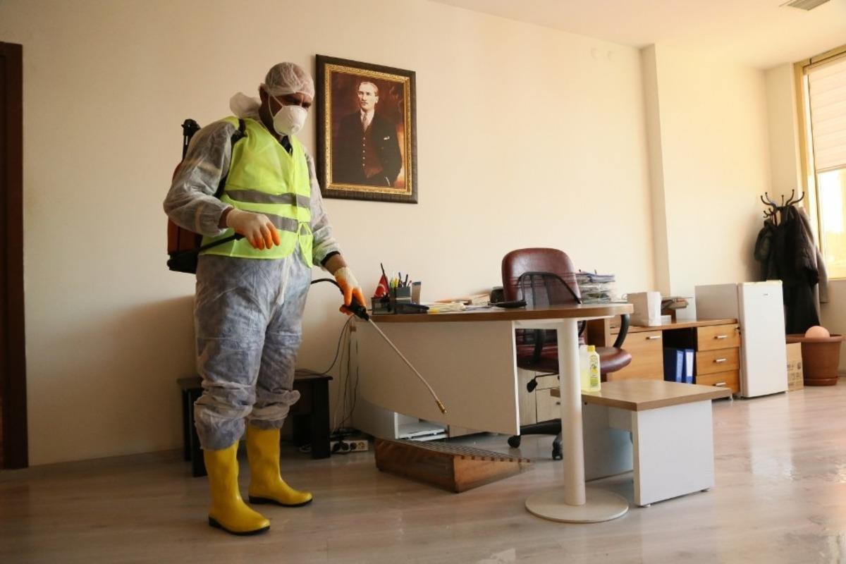 Aydın B&uuml;y&uuml;kşehir Belediyesi dezenfekte edildi