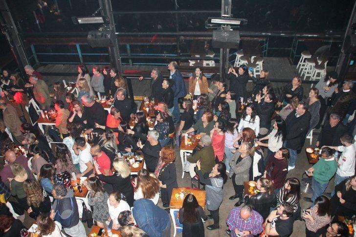 Hükümlü annelerin çocukları için şarkı söylediler G3