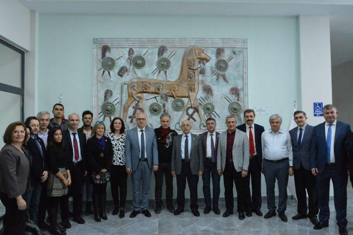 Troya Yılı’nın eserleri ÇOMÜ’de sergileniyor G1