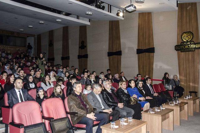 Malatya’da “Günlerden bir gün” sahnelendi