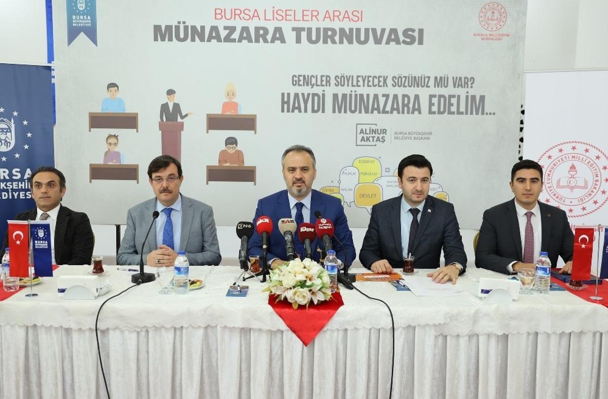 Liseliler m&uuml;nakaşa değil m&uuml;nazara ediyor