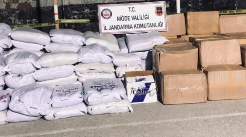 Niğde&rsquo;de 3 bin 650 kilo ka&ccedil;ak t&uuml;t&uuml;n ele ge&ccedil;irildi