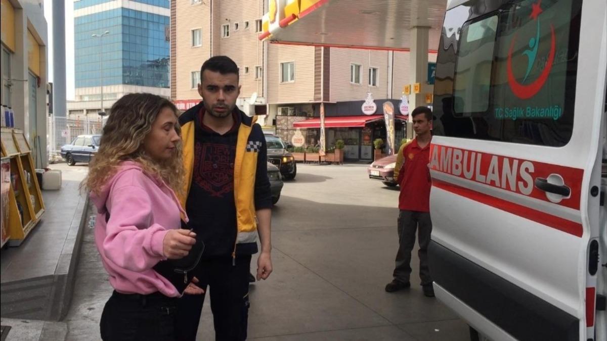 Motosikletten d&uuml;şen gen&ccedil; kız ayağını incitti