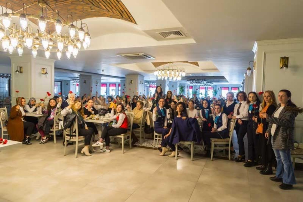 Narvenli kadınlar, D&uuml;nya Emek&ccedil;i Kadınlar G&uuml;n&uuml;n&uuml; kutladı