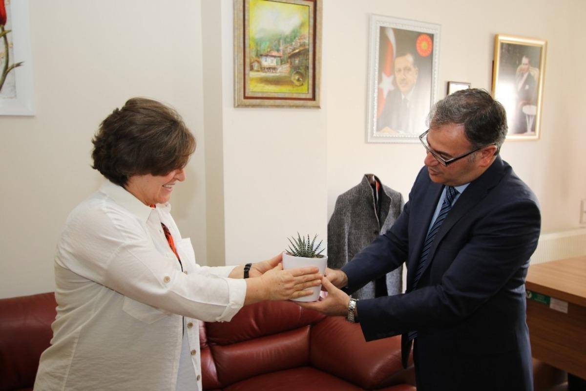 &Ouml;zdoğan Bayan Personelin Kadınlar G&uuml;n&uuml;n&uuml; Kutladı