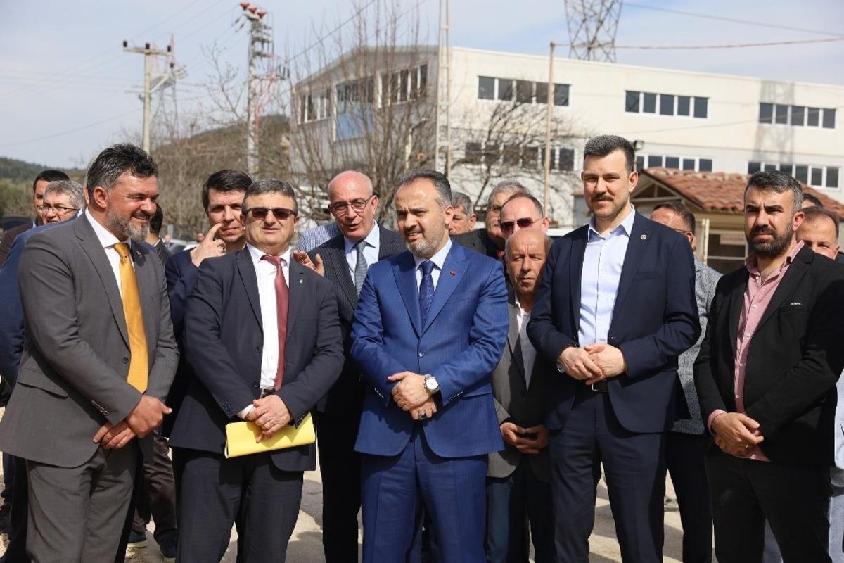 Bir &ccedil;ile sona eriyor...Bursa&rsquo;da apartmanların i&ccedil;inden ge&ccedil;en su kanalları kaldırılıyor