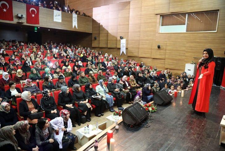 İkbal Gürpınar Vanlı kadınlarla buluştu G1