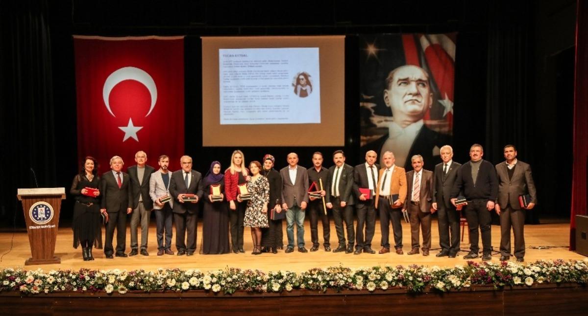 K&uuml;tahya&rsquo;da şiir dinletisi programı