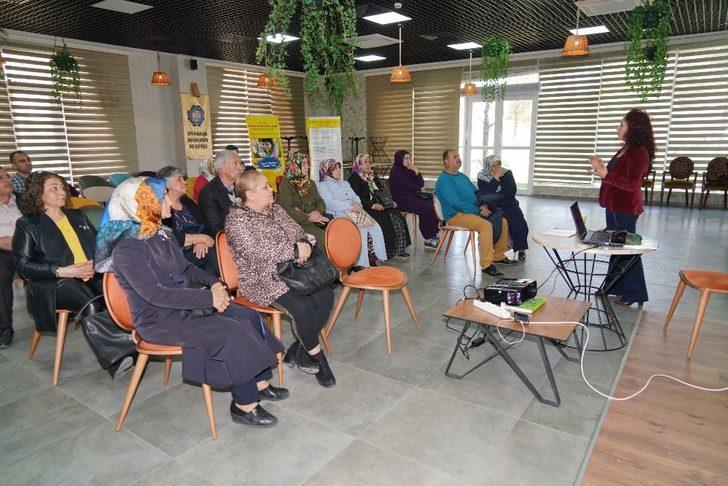 Diyarbakır Büyükşehir Belediyesi’nden engelli çocuğu olan ailelere seminer G1