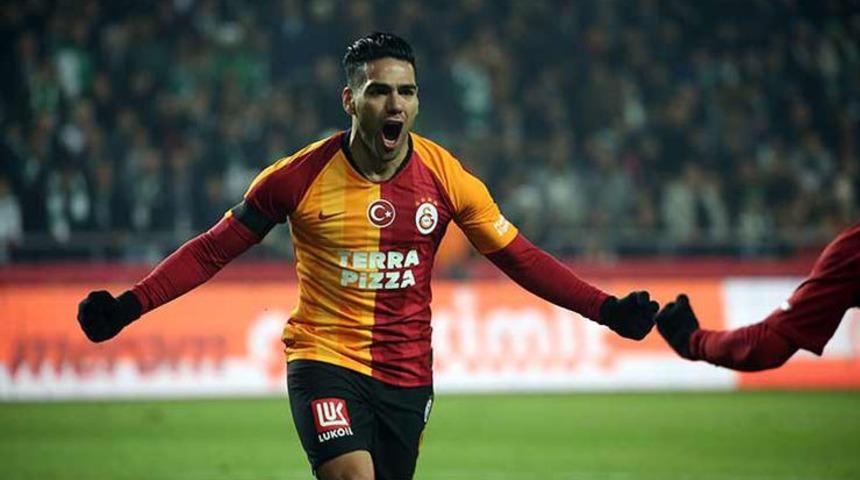 Galatasaraylı yıldız Falcao'ya dev teklif