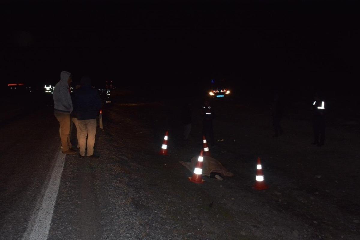 Kayseri'de korkun&ccedil; kaza! Arızalanan aracıyla ilgilenirken canından oldu