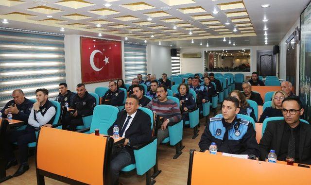 Toroslar zabıtası, fiyat etiketi konusunda bilgilendirildi