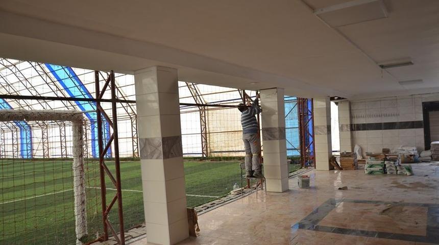 Gülşehir’de halı saha tamamlanıyor