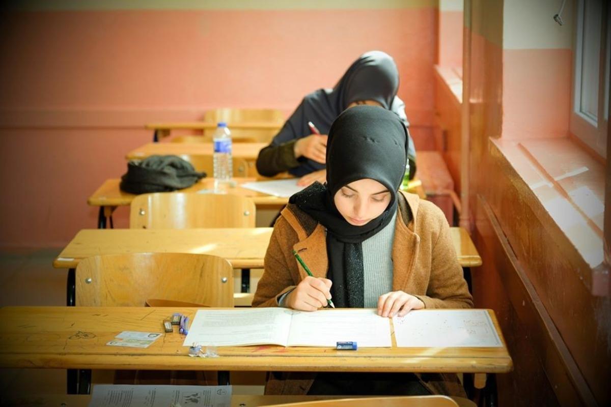 Erzincan&rsquo;da &uuml;niversite &ouml;ğrencileri umreye gidebilmek i&ccedil;in ter d&ouml;kt&uuml;