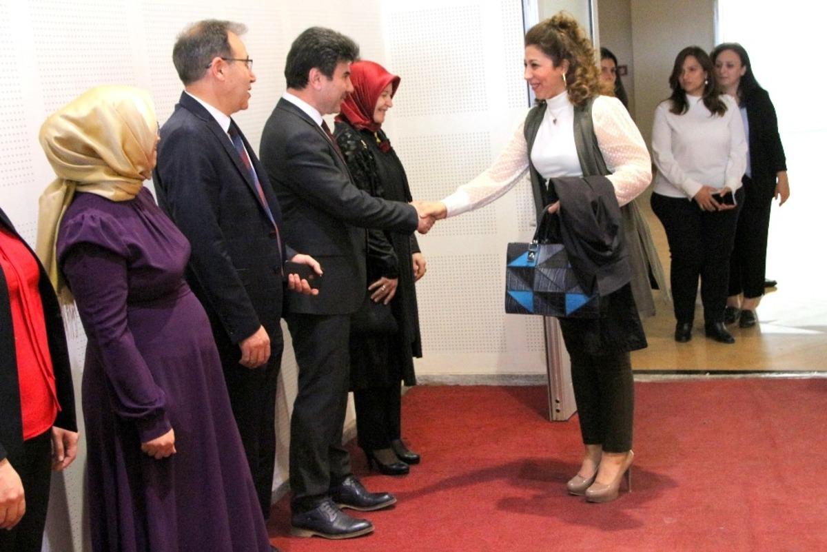 &Uuml;niversite de kadınlara &ouml;zel etkinlik