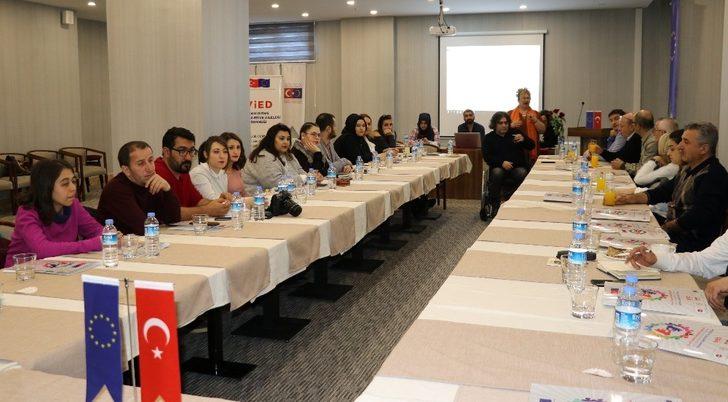 Van’da ‘İşitme Engelli STK’ları Birlikte’ çalıştayı G4